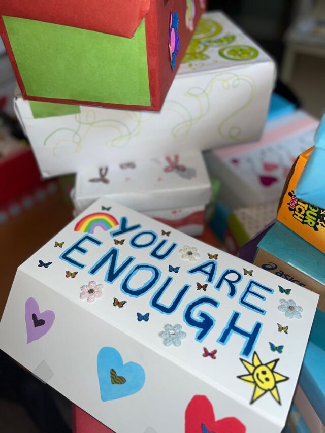 We're so grateful to Cameron Elementary for assembling over 50 shoeboxes filled with essentials for the women and children in our programs. Their generosity raised over $7,900!💜 Thank you for your continued support in helping families create safe, new beginnings.#CommunitySupport #ThankYou #Dixon #DixonTransitionSociety #CameronElementary #Donations